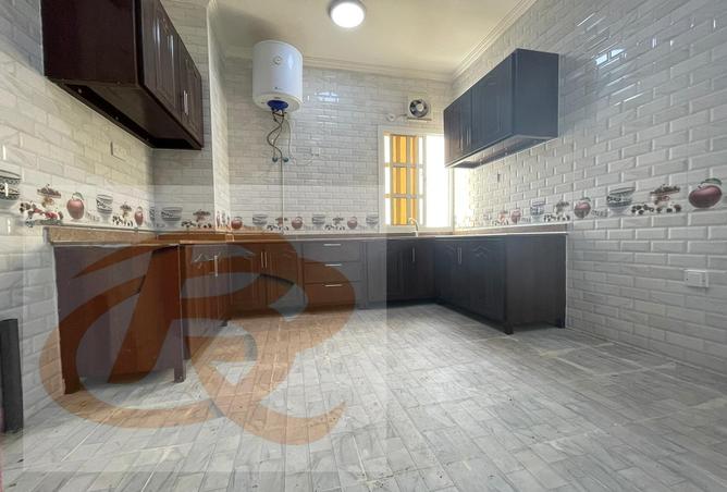 Apartment - 2 Bedrooms - 2 Bathrooms for rent in Beverly Hills Garden - Old Airport Road - Doha