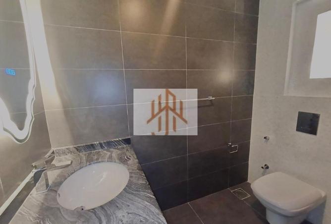 974983 - Property Image 2