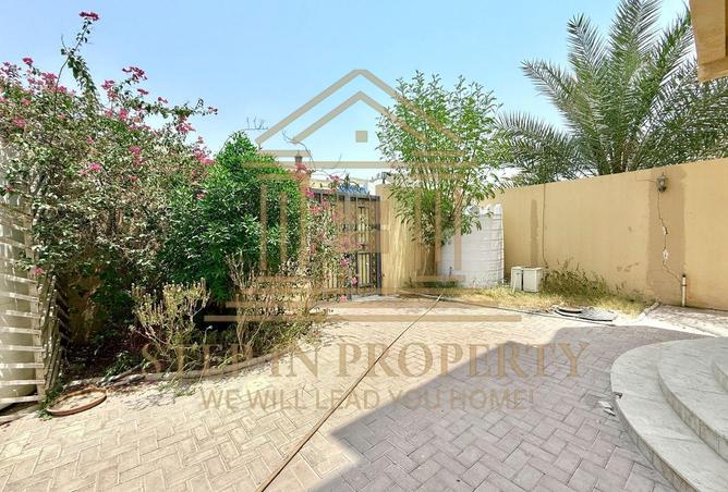 982809 - Property Image 3