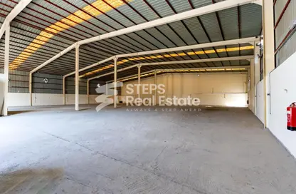 مخزن - استوديو للايجار في شارع الصناعية الشرقي - بركة العوامر - الوكرة