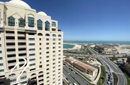Apartment - 1 Bedroom - 2 Bathrooms for rent in Tower 21 - Porto Arabia - The Pearl Island - Doha