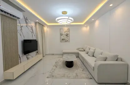 Apartment - 2 Bedrooms - 2 Bathrooms for rent in Umm Ghuwailina 4 - Umm Ghuwailina - Doha
