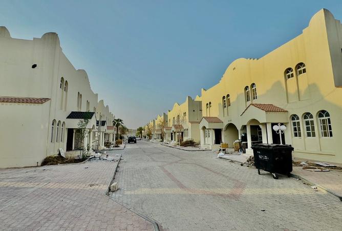 953279 - Property Image 2
