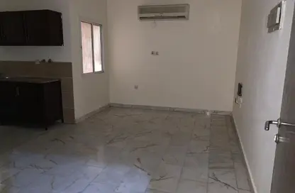 Apartment - 1 Bedroom - 1 Bathroom for rent in Umm Ghuwailina 4 - Umm Ghuwailina - Doha Apartment - 1 Bedroom - 1 Bathroom for rent in Umm Ghuwailina 4 - Umm Ghuwailina - Doha