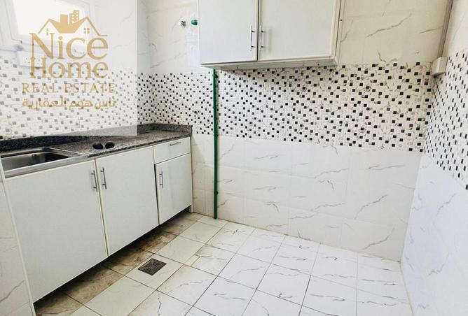 907812 - Property Image 2