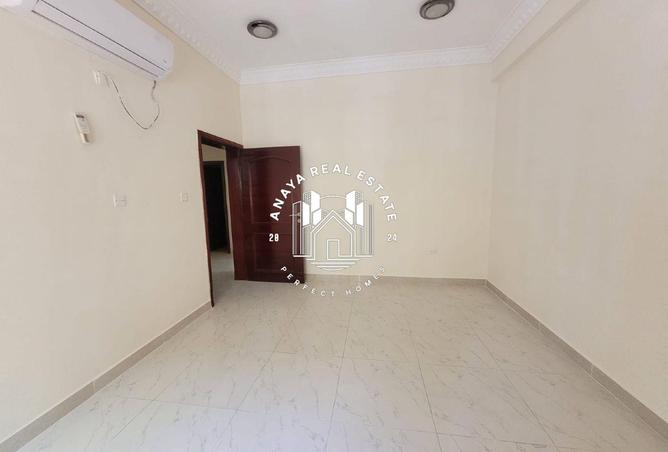 940041 - Property Image 3