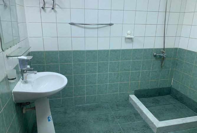 956180 - Property Image 3