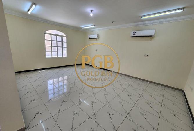 929250 - Property Image 2
