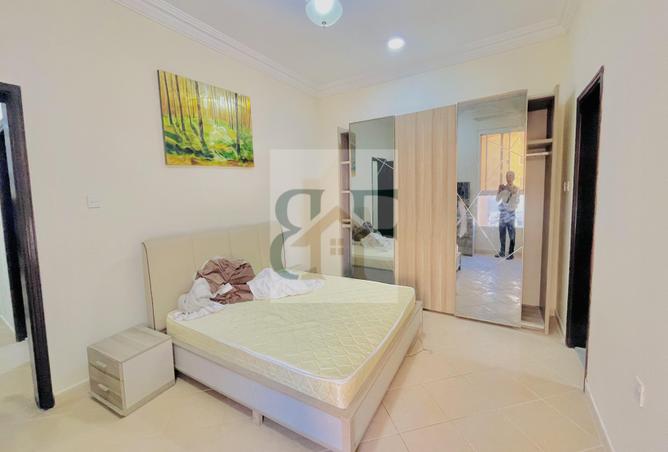 954767 - Property Image 2