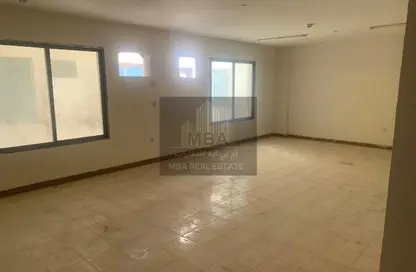 Compound - 7+ Bedrooms - 7+ Bathrooms for rent in Birkat Al Awamer - Al Wakra