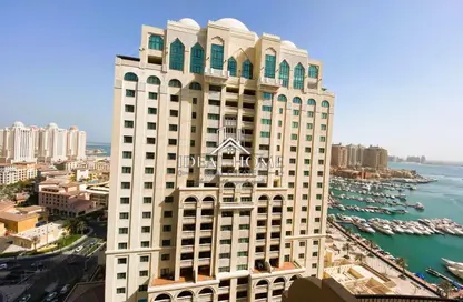 شقة - 2 غرف نوم - 3 حمامات للايجار في طريق بورتو الغربي - بورتو أرابيا - جزيرة اللؤلؤة - الدوحة