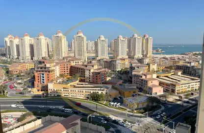 Apartment - 2 Bedrooms - 3 Bathrooms for rent in La Riviera Tower - The Pearl Island - Doha
