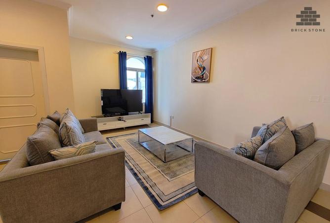 999768 - Property Image 2