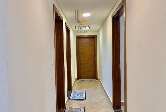 963803 - Property Image 3