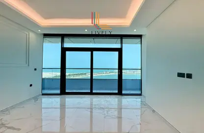 Apartment - 2 Bedrooms - 3 Bathrooms for rent in Marina Tower 02 - Marina District - Lusail
