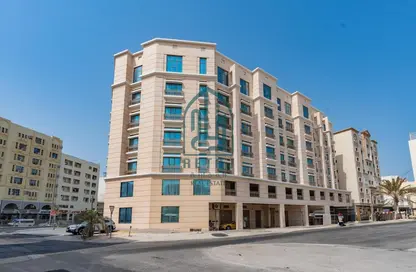 صورة لـ مبنى خارجي شقة - غرفة نوم - 2 حمامات للايجار في ام غوالينا تجارية - ام غويلينا - أم غويلينا - الدوحة ، صورة رقم 1