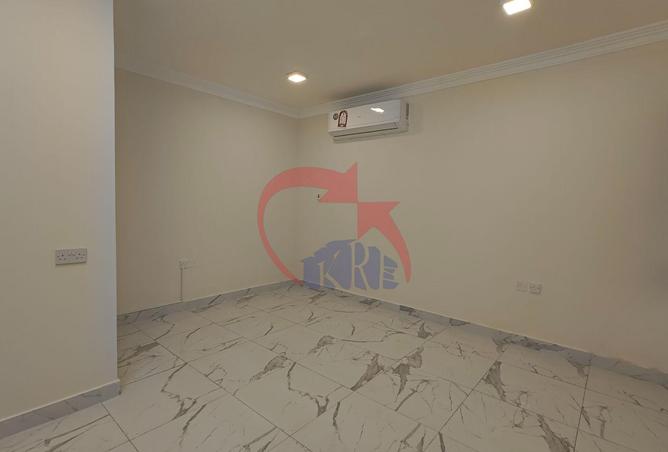952535 - Property Image 2