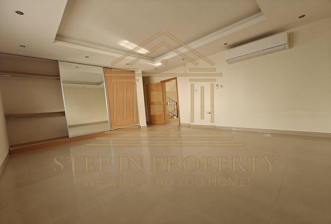 966178 - Property Image 3