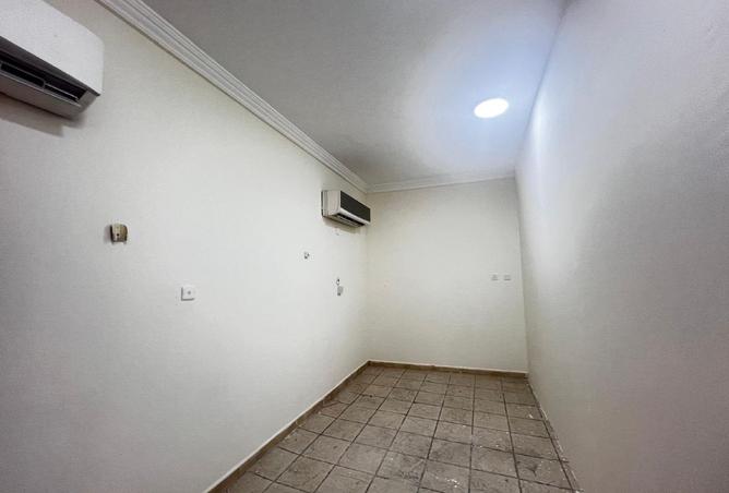 993503 - Property Image 3