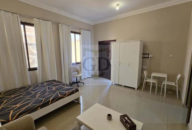 943573 - Property Image 2