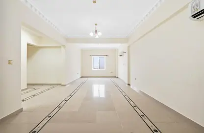 Apartment - 3 Bedrooms - 3 Bathrooms for rent in Regency Residence Airport - Regency Residence Airport - Old Airport Road - Doha