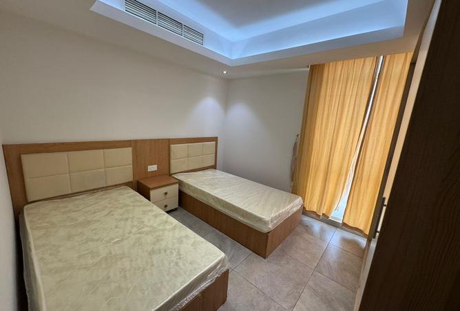 1004812 - Property Image 3