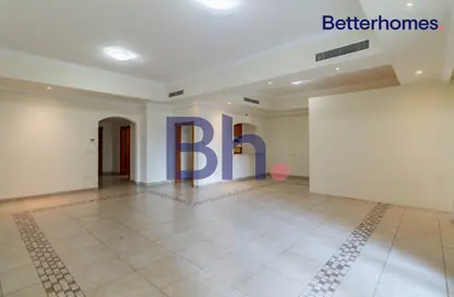 Apartment - 2 Bedrooms - 3 Bathrooms for sale in West Porto Drive - Porto Arabia - The Pearl Island - Doha