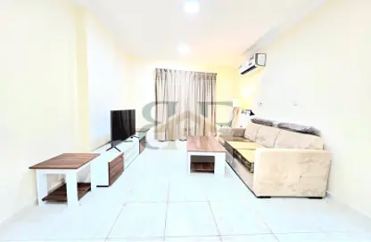 Apartment - 1 Bedroom - 1 Bathroom for rent in Umm Ghwailina Comm - Umm Ghuwalina - Umm Ghuwailina - Doha