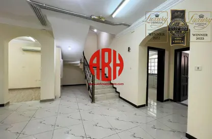 مجمع سكني - 5 غرف نوم - 4 حمامات للايجار في فلل عين خالد - عين خالد - الدوحة