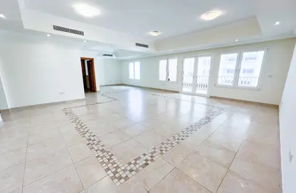 Apartment - 3 Bedrooms - 5 Bathrooms for sale in East Porto Drive - Porto Arabia - The Pearl Island - Doha