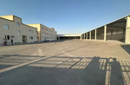 Warehouse - Studio - 7+ Bathrooms for rent in East Industrial Street - Birkat Al Awamer - Al Wakra