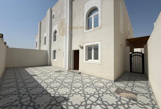 996238 - Property Image 3