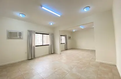 Apartment - 3 Bedrooms - 3 Bathrooms for rent in Al Mansoura - Al Mansoura - Doha