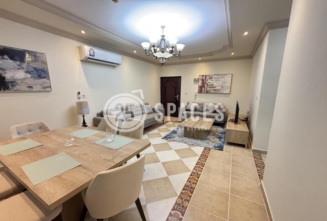 988793 - Property Image 2