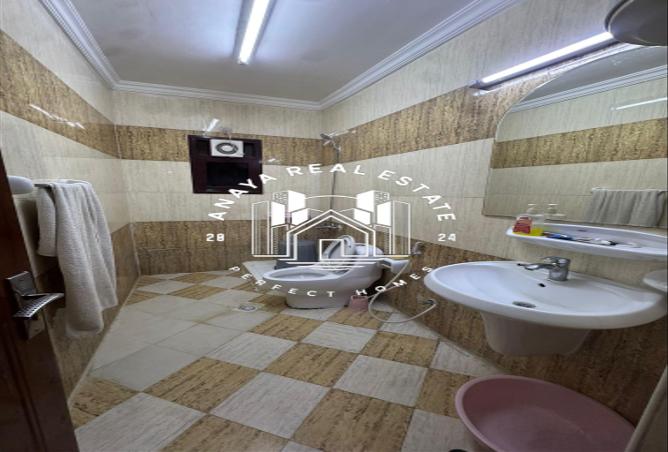 957125 - Property Image 3