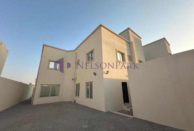 967753 - Property Image 3