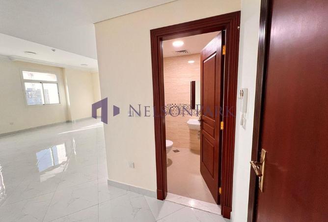 944838 - Property Image 2