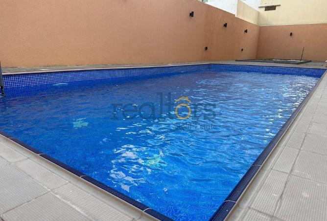 954141 - Property Image 3