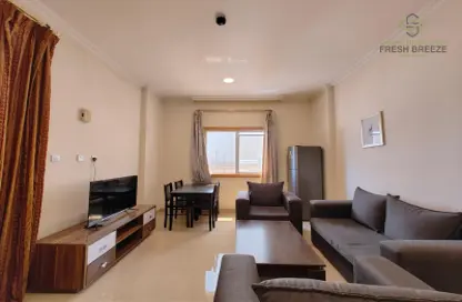 Apartment - 1 Bedroom - 1 Bathroom for rent in Umm Ghuwailina 4 - Umm Ghuwailina - Doha