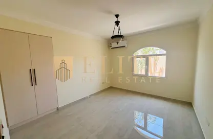 Compound - 3 Bedrooms - 3 Bathrooms for rent in Bu Hamour Street - Abu Hamour - Doha