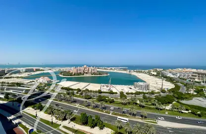 Apartment - 2 Bedrooms - 3 Bathrooms for rent in Tower 18 - Porto Arabia - The Pearl Island - Doha