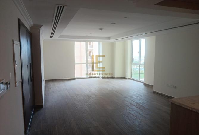 875783 - Property Image 2