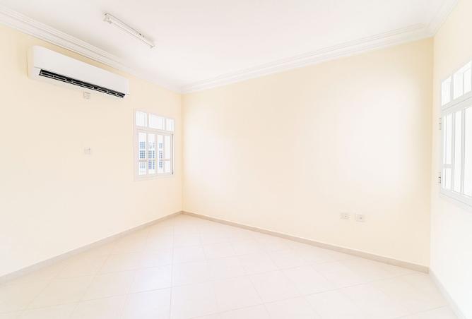 896902 - Property Image 2