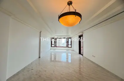 Apartment - 2 Bedrooms - 3 Bathrooms for rent in East Porto Drive - Porto Arabia - The Pearl Island - Doha