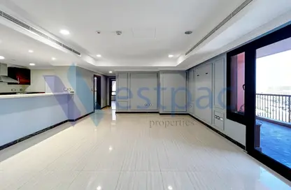 Apartment - 2 Bedrooms - 2 Bathrooms for rent in East Porto Drive - Porto Arabia - The Pearl Island - Doha