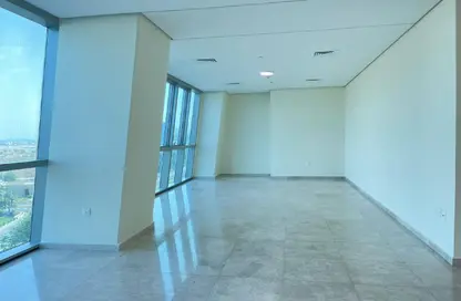 Apartment - 3 Bedrooms - 5 Bathrooms for sale in Zig Zag Towers - West Bay - Doha