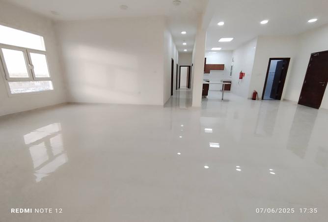 933363 - Property Main Image