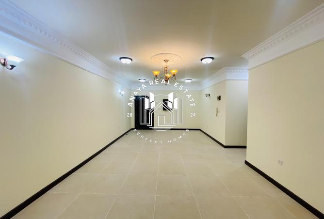 970393 - Property Image 2