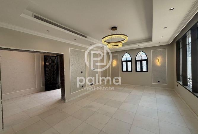 981985 - Property Image 3