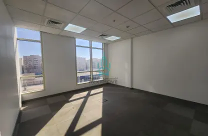 Office Space - Studio - 2 Bathrooms for rent in B-Ring Road - B-Ring Road - Doha